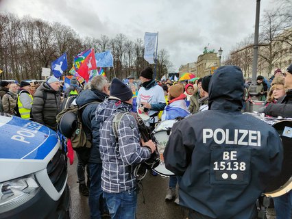 Polizei fordert Trommler zu Ruhe auf