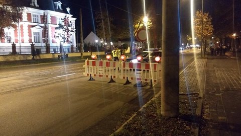 Sperrung vor der Glienicker Brücke