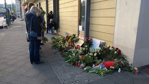 Blumen vor dem Oberlinhaus