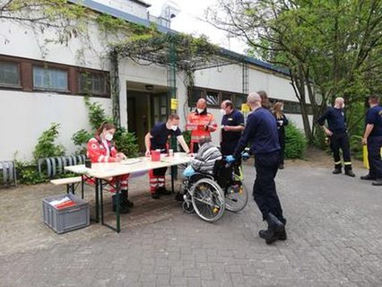 In der Turnhalle am Bisamkiez wurde ein Aufenthaltsort eingerichtet. 