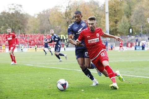Seit 2018 spielt Fabrice Montcheu (l.) für den SVB.
