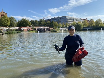 Seit zwei Stunden im Wasser: Ul Vohrer im Engelbecken
