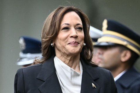 Kamala Harris reist für ihren Wahlkampf-Auftakt nach Wisconsin.