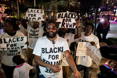 Afroamerikanische Unterstützer von Trump.