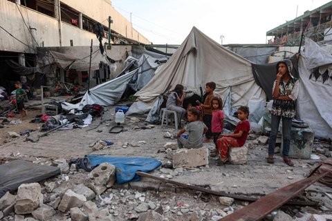 Palästinensische Kinder in einem Zeltlager in Gaza-Stadt.