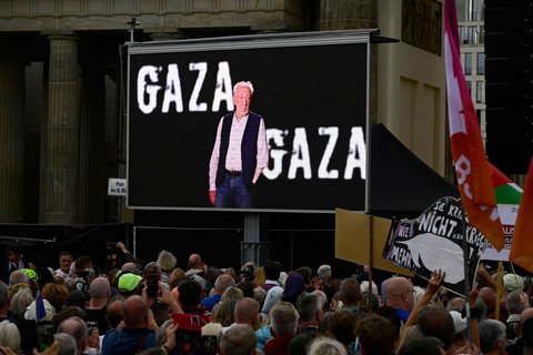 Zuerst wurde ein Video abgespielt, in dem Hallervorden sein Gedicht