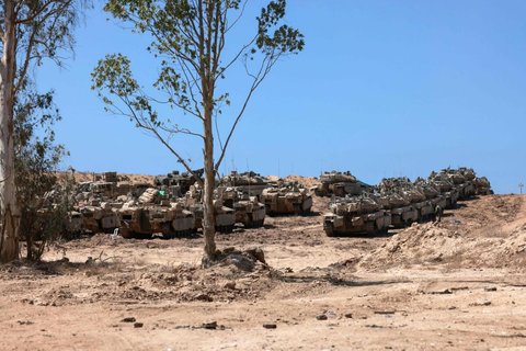 Israelische Panzer an der Grenze zum Gazastreifen.