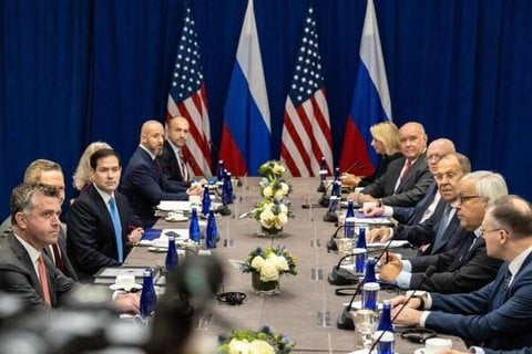 US-Außenminister Marco Rubio trifft sich mit dem russischen Außenminister Sergej Lawrow im Rahmen der 80. Sitzung der Generalversammlung der Vereinten Nationen im Lotte Palace Hotel.