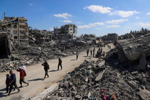 Aufzuräumen gibt es viel in gaza, wie dieses Bild zeigt. Die UN geht von 55 Millionen Tonnen Schutt aus, die geräumt werden müssen.
