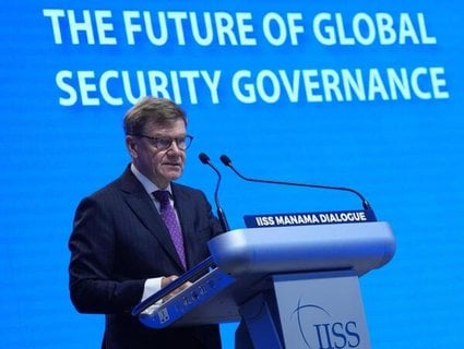 Außenminister Johann Wadephul (CDU), spricht beim „IISS Manama Dialog“.
