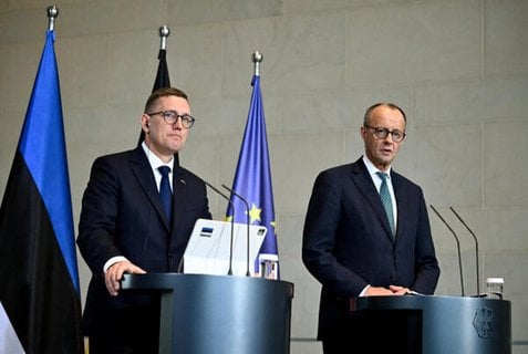 Der deutsche Bundeskanzler Friedrich Merz und der estnische Ministerpräsident Kristen Michal halten am 27. November 2025 eine Pressekonferenz im Kanzleramt in Berlin ab.