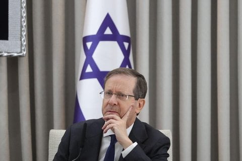 Israels Staatspräsident Izchak Herzog bei einem Treffen mit Bundeskanzler Friedrich Merz.