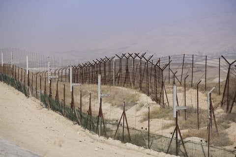 Bislang hat Israel die Grenze zu Jordanien mit einer martialischen Sperranlage abgesteckt.