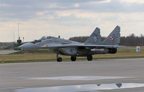 Ein Kampfflugzeug vom Typ MiG-29 Fulcrum der polnischen Luftwaffe auf dem polnischen Militärflugplatz Malbork (Symbolbild).