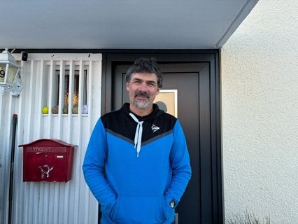 Sierleja wohnt in der Neuruppiner Straße im Süden Zehlendorfs. Er wartet noch immer auf Strom.