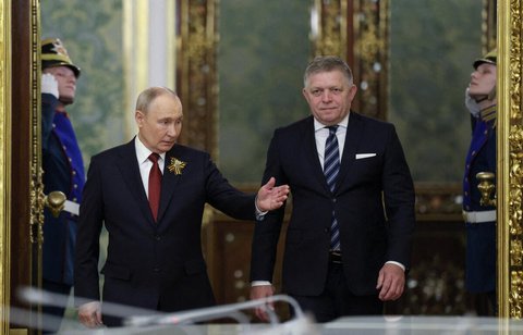 Fico zu Besuch bei Putin. 