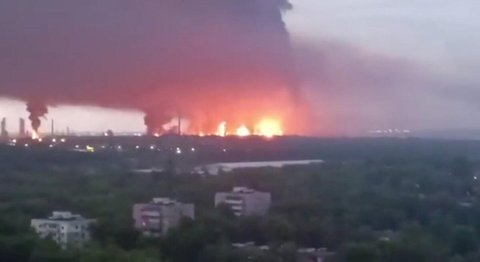 Brand bei der russischen Ryazan-Raffinerie