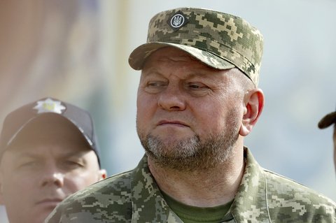 Dieses vom Pressebüro des ukrainischen Präsidenten zur Verfügung gestellte Foto zeigt Walerij Saluschnyj, Oberbefehlshaber der ukrainischen Streitkräfte.