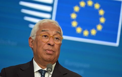 António Costa, Präsident des Europäischen Rates, spricht bei einer Pressekonferenz nach den Beratungen beim EU-Gipfel, dem Treffen der Staats- und Regierungschefs der Europäischen Union.
