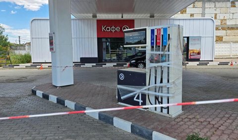 Blick auf eine geschlossene Tankstelle in Saki auf der Krim am 22. Juni 2026, nachdem die örtlichen Behörden den Verkauf von Benzin an Privatpersonen und Unternehmen aufgrund einer Kraftstoffkrise ausgesetzt hatten (Symbolbild).